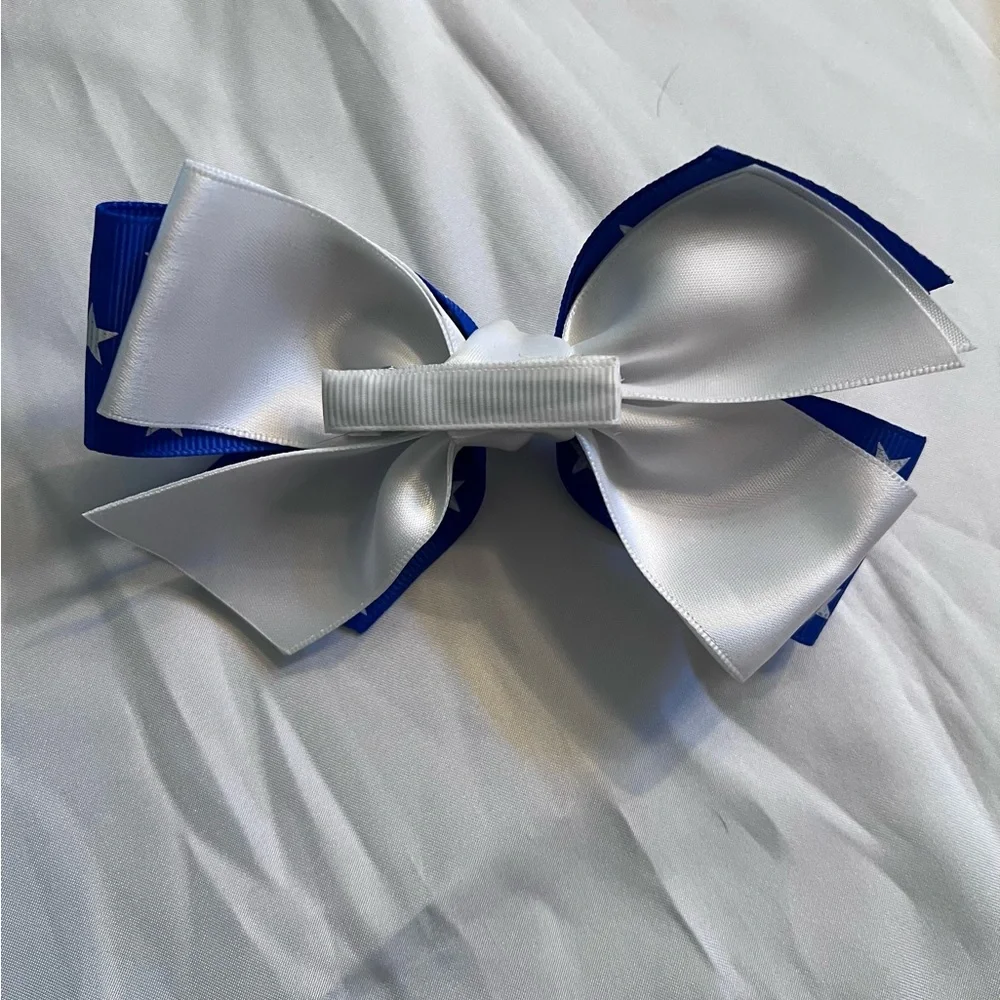 HAND CRAFTED Hair Bow White Blue with Stars Knotted, Easy Clip NWOT